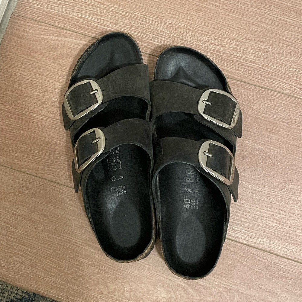 Black Birkenstock size 9.5/ Eu 40